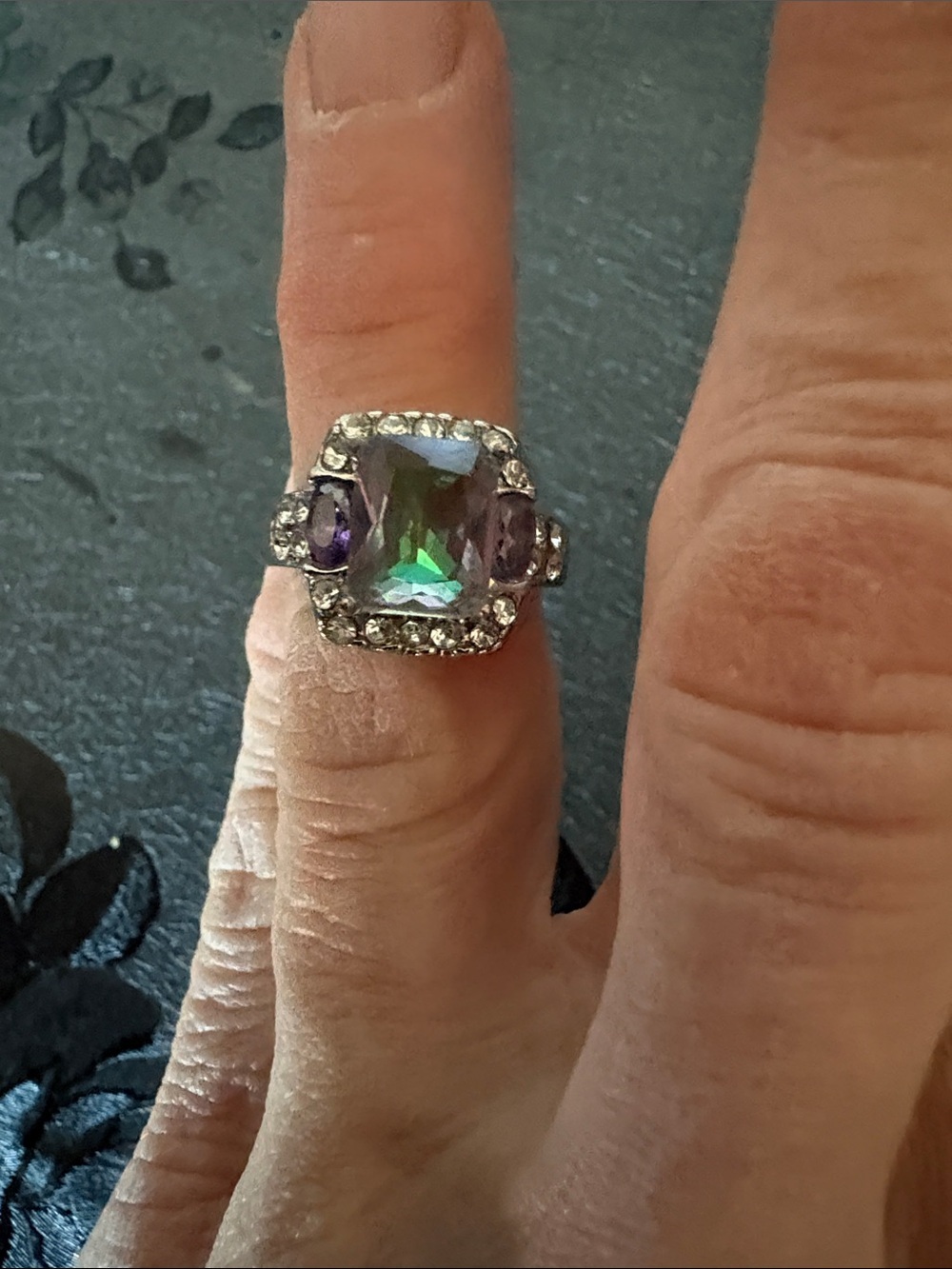 SILVER PLATED CRYSTAL MYSTIC TOPAZ WITH AMETHYST SIDE STONES SIZE 7.2 RING
